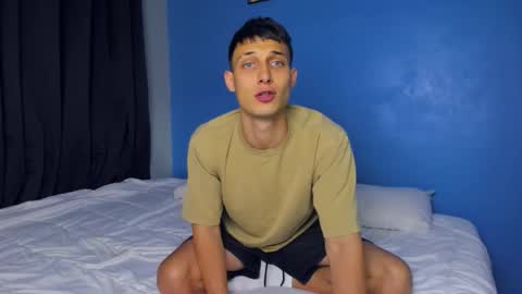 Snapshot of kenter_parker chatting on February 21, 9:43 am Peter online show from February 21, 9:43 am