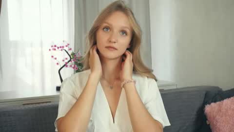 Maia online show from September 23, 7:22 am