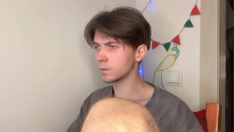 Kero online show from February 20, 8:20 pm