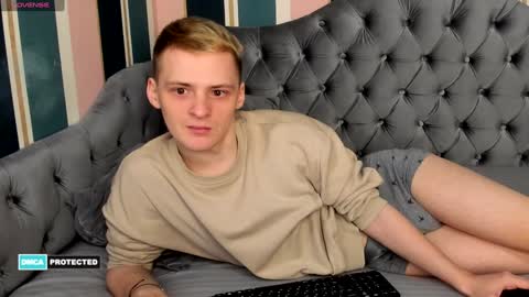 Snapshot of kerry_niki chatting on January 24, 8:22 pm kerry_niki online show from January 24, 8:22 pm