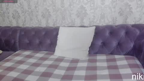 Snapshot of kerry_niki chatting on February 15, 2:04 am kerry_niki online show from February 15, 2:04 am