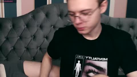 Snapshot of kerry_niki chatting on February 28, 12:52 pm kerry_niki online show from February 28, 12:52 pm