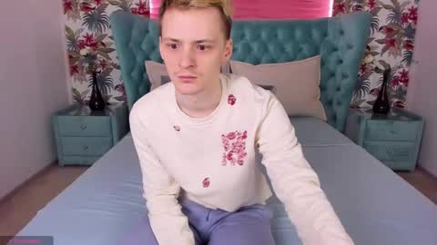 Snapshot of kerry_slay chatting on February 23, 12:37 pm Kerry online show from February 23, 12:37 pm