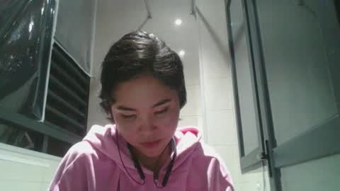 Snapshot of kerstinscotto chatting on November 6, 11:22 am Jenny online show from November 6, 11:22 am