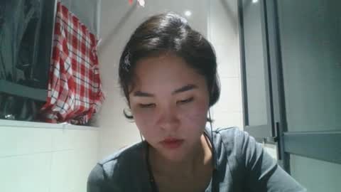 Snapshot of kerstinscotto chatting on November 15, 10:45 am Jenny online show from November 15, 10:45 am