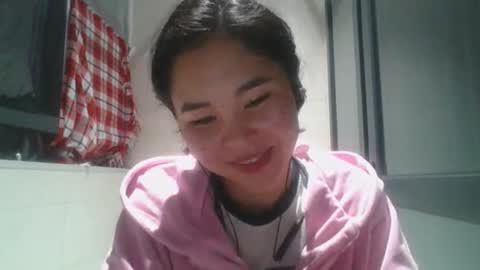 Snapshot of kerstinscotto chatting on November 16, 10:32 am Jenny online show from November 16, 10:32 am