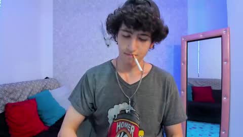 Snapshot of kervs__ chatting on February 6, 11:58 pm Kev online show from February 6, 11:58 pm