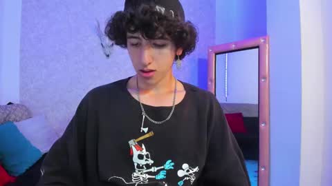 Snapshot of kervs__ chatting on February 7, 4:56 pm Kev online show from February 7, 4:56 pm
