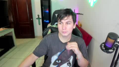 Kevin online show from April 7, 11:37 pm