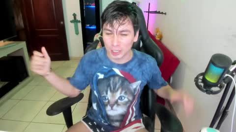 Kevin online show from April 9, 11:32 pm