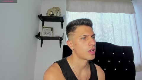 Snapshot of kevin_ahs1 chatting on April 30, 10:47 pm Kevin Ahs online show from April 30, 10:47 pm