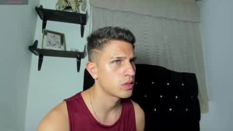 Snapshot of kevin_ahs1 chatting on May 28, 11:46 pm Kevin Ahs online show from May 28, 11:46 pm