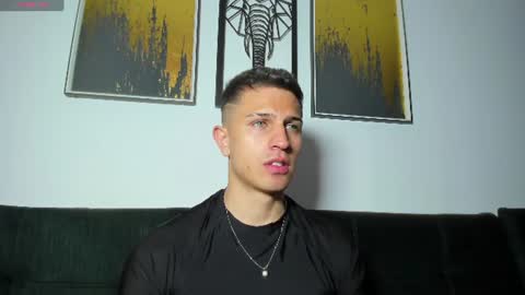 Snapshot of kevin_ahs1 chatting on June 19, 11:19 pm Kevin Ahs online show from June 19, 11:19 pm