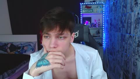 Snapshot of kevin_joestar chatting on December 5, 3:26 am Kevin online show from December 5, 3:26 am