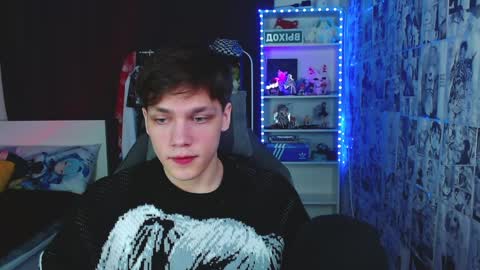 Snapshot of kevin_joestar chatting on December 7, 3:14 am Kevin online show from December 7, 3:14 am