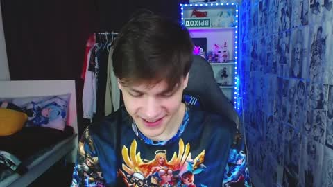 Snapshot of kevin_joestar chatting on December 8, 7:26 am Kevin online show from December 8, 7:26 am