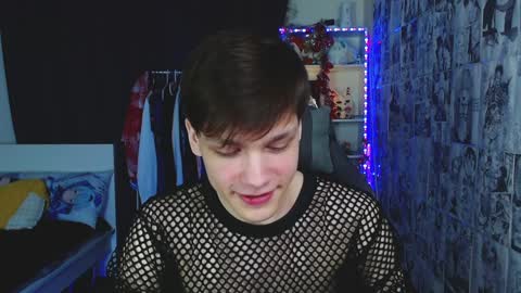 Snapshot of kevin_joestar chatting on December 13, 1:26 am Kevin online show from December 13, 1:26 am