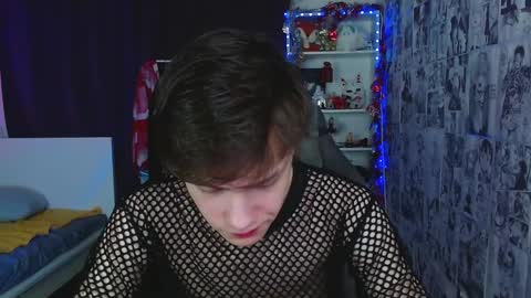 Snapshot of kevin_joestar chatting on January 4, 4:33 am Kevin online show from January 4, 4:33 am