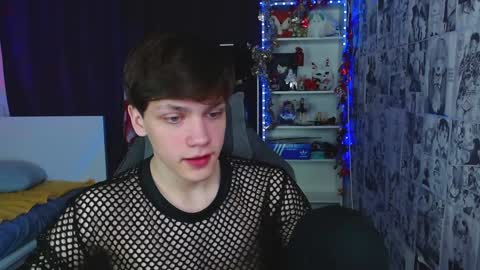 Snapshot of kevin_joestar chatting on January 4, 7:34 am Kevin online show from January 4, 7:34 am