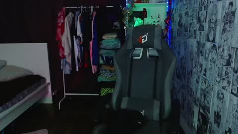 Snapshot of kevin_joestar chatting on January 8, 3:19 am Kevin online show from January 8, 3:19 am