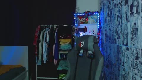 Snapshot of kevin_joestar chatting on January 11, 4:16 am Kevin online show from January 11, 4:16 am