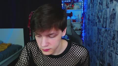 Snapshot of kevin_joestar chatting on January 11, 7:28 am Kevin online show from January 11, 7:28 am