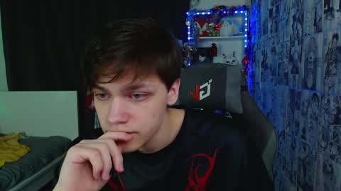 Snapshot of kevin_joestar chatting on January 15, 5:40 am Kevin online show from January 15, 5:40 am