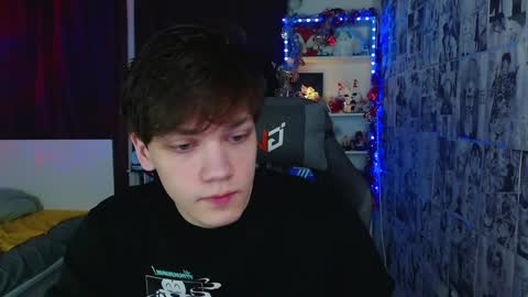 Snapshot of kevin_joestar chatting on January 16, 4:07 am Kevin online show from January 16, 4:07 am