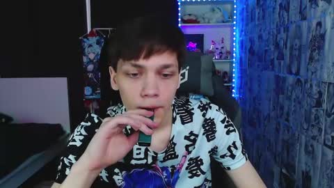 Snapshot of kevin_joestar chatting on February 19, 7:17 am Kevin online show from February 19, 7:17 am