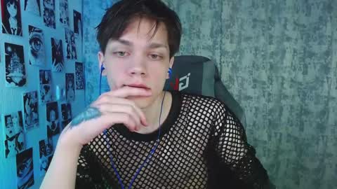 Snapshot of kevin_joestar chatting on October 15, 4:34 am Kevin online show from October 15, 4:34 am