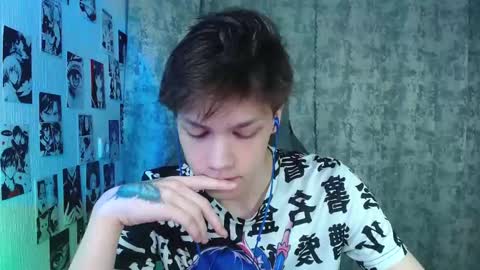 Snapshot of kevin_joestar chatting on October 28, 4:49 am Kevin online show from October 28, 4:49 am