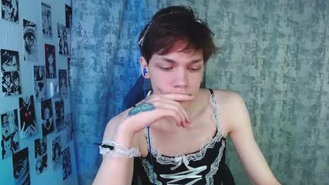 Snapshot of kevin_joestar chatting on November 1, 4:47 am Kevin online show from November 1, 4:47 am