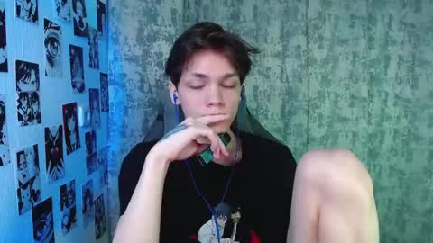 Snapshot of kevin_joestar chatting on November 13, 4:55 am Kevin online show from November 13, 4:55 am