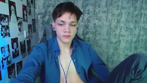 Snapshot of kevin_joestar chatting on November 19, 1:49 am Kevin online show from November 19, 1:49 am