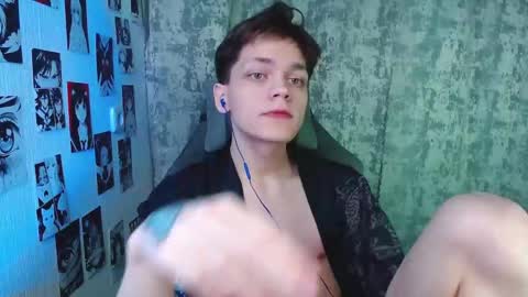 Snapshot of kevin_joestar chatting on November 26, 4:02 am Kevin online show from November 26, 4:02 am