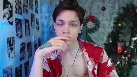 Snapshot of kevin_joestar chatting on December 16, 3:00 am Kevin online show from December 16, 3:00 am