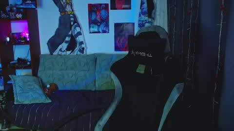 Snapshot of kevin_joestar chatting on February 16, 5:25 am Kevin online show from February 16, 5:25 am