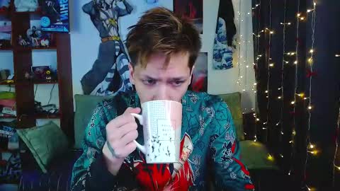 Snapshot of kevin_joestar chatting on March 1, 5:20 am Kevin online show from March 1, 5:20 am