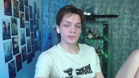 Kevin online show from April 1, 4:35 am