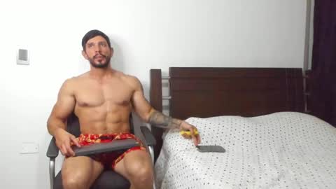 kevin_malone22 online show from February 20, 2:29 am