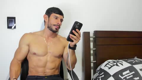 kevin_malone22 online show from February 4, 10:26 pm