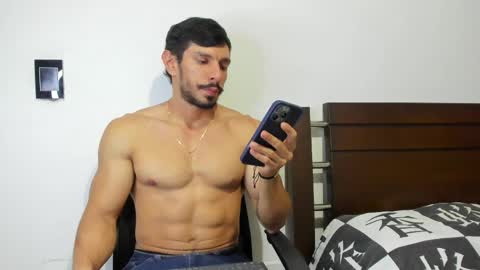 kevin_malone22 online show from April 8, 2:22 am