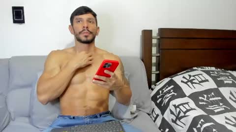 kevin_malone22 online show from June 12, 7:13 pm