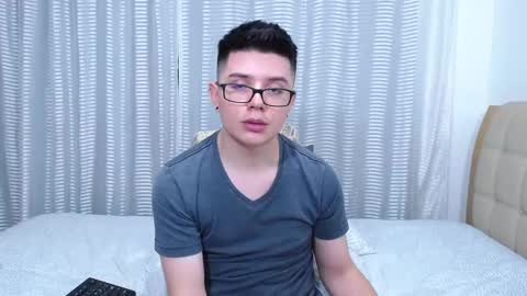 Snapshot of kevinhunts chatting on February 23, 6:07 am Kevin online show from February 23, 6:07 am