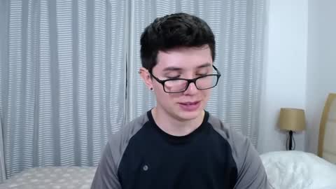 Snapshot of kevinhunts chatting on September 9, 1:27 am Kevin online show from September 9, 1:27 am