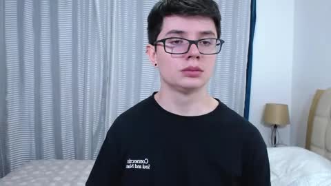 Snapshot of kevinhunts chatting on September 13, 12:43 am Kevin online show from September 13, 12:43 am