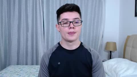 Snapshot of kevinhunts chatting on September 22, 11:29 pm Kevin online show from September 22, 11:29 pm