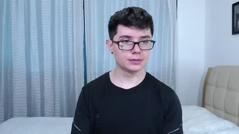 Snapshot of kevinhunts chatting on November 12, 4:29 pm Kevin online show from November 12, 4:29 pm