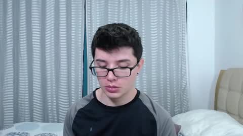 Kevin online show from December 17, 11:44 pm