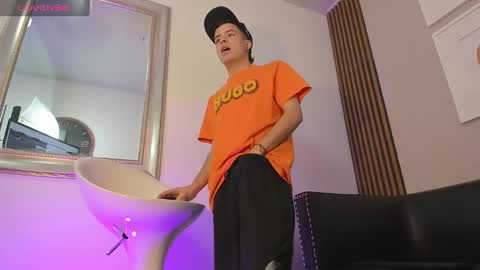 Sexy  Hot Kevin online show from October 21, 9:04 pm